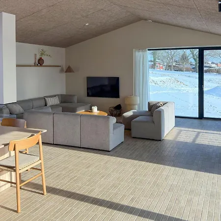 4 Bedroom Beautiful In 別荘 *