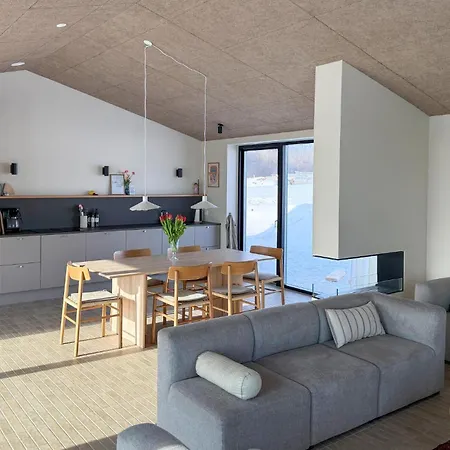 4 Bedroom Beautiful In * Haderslev