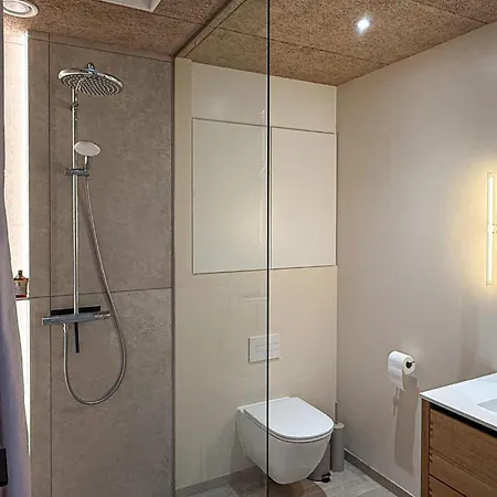 4 Bedroom Beautiful In Nyaraló *