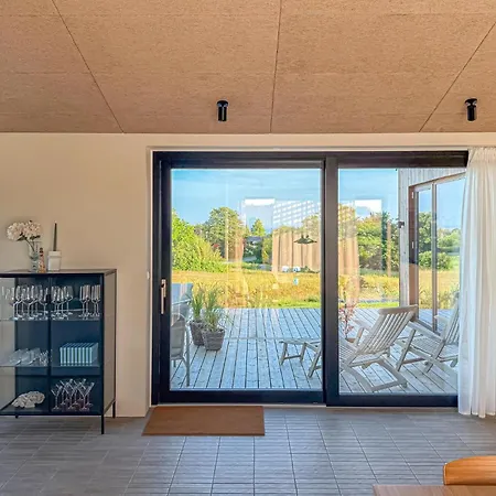 度假居 4 Bedroom Beautiful In 哈泽斯莱乌