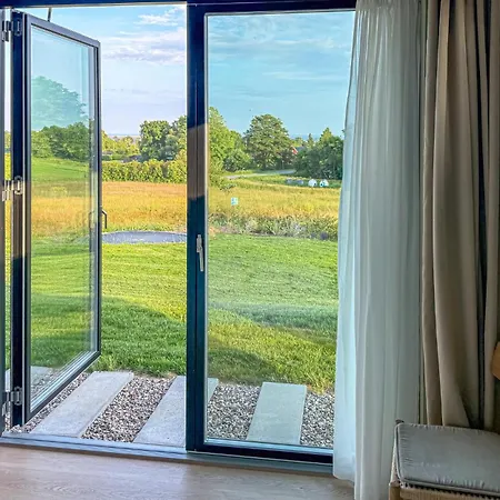4 Bedroom Beautiful In