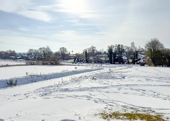 4 Bedroom Beautiful In Nyaraló *