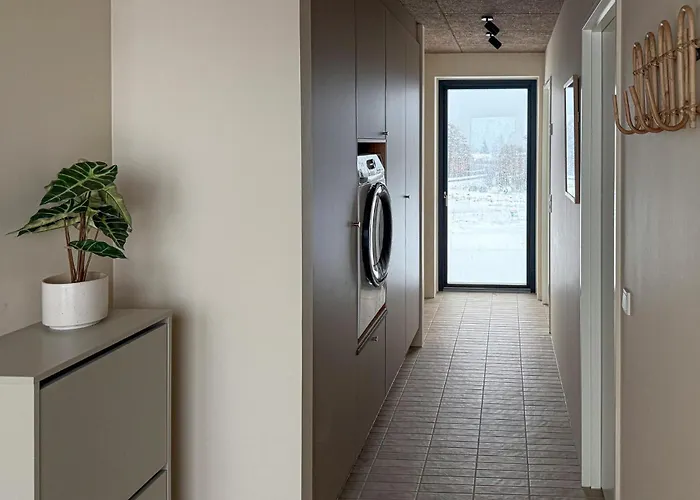 Nyaraló 4 Bedroom Beautiful In *